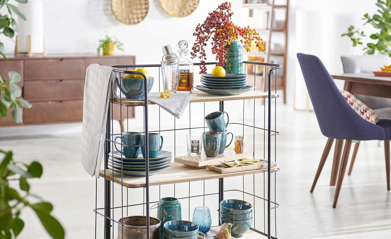 Stuhl Howard | Blau / Walnuss (Nachbildung) – Bild 5